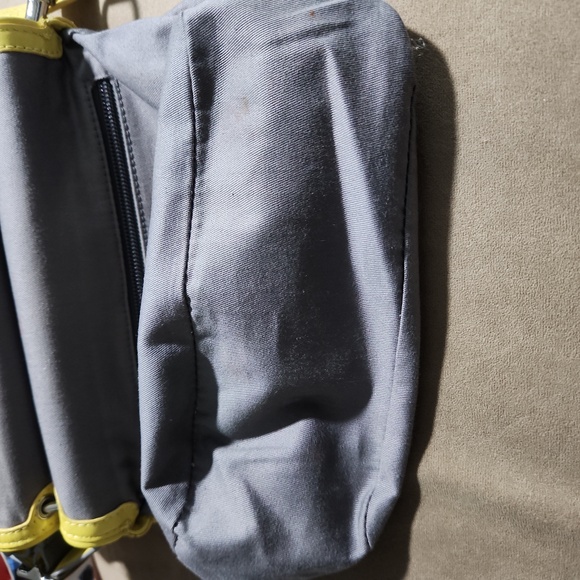 💥💥💥Coach Vintage Legacy Gray Yellow Archival Leather Willis Crossbody Y2K - Picture 11 of 12